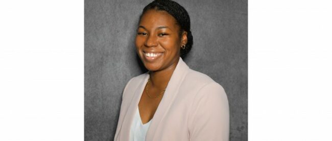 Daeonna-Headshot-For-Website-4-870×370